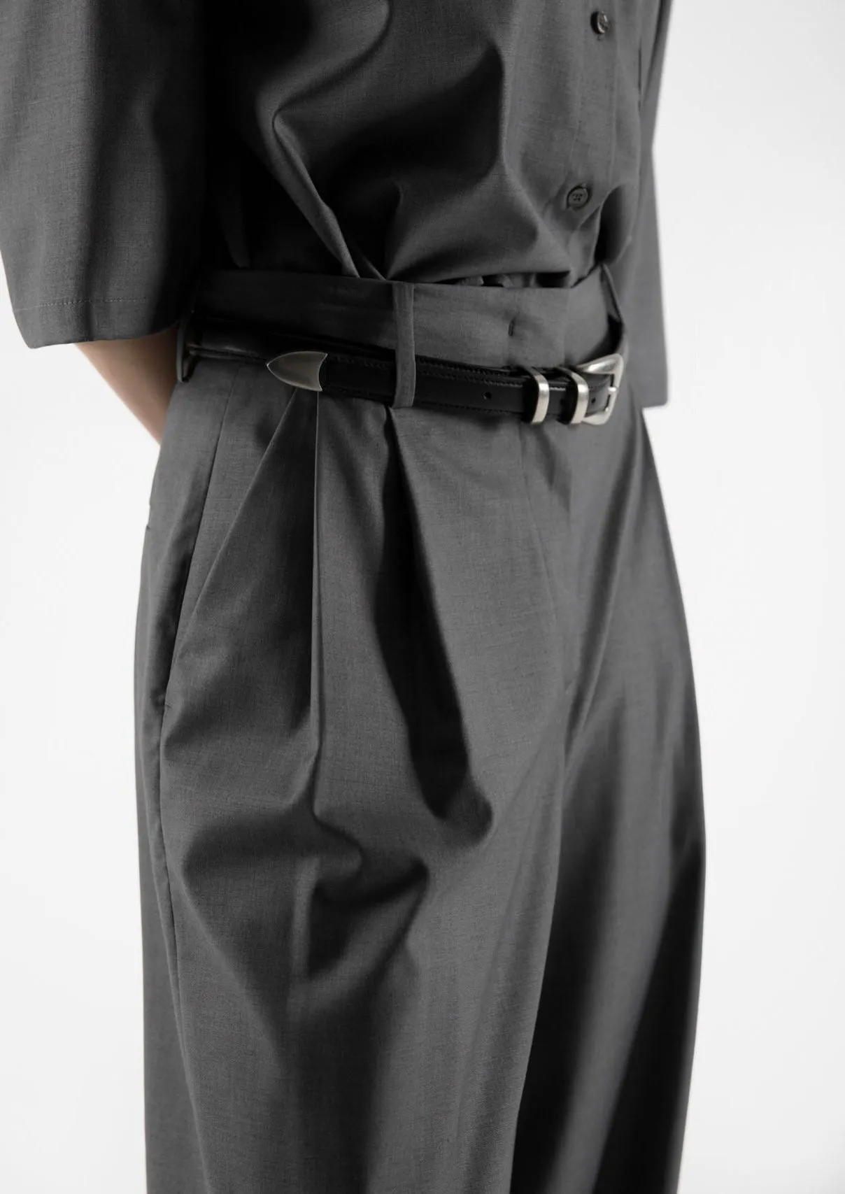 SIDE PLEATED PIN-TUCK WIDE TROUSERS
