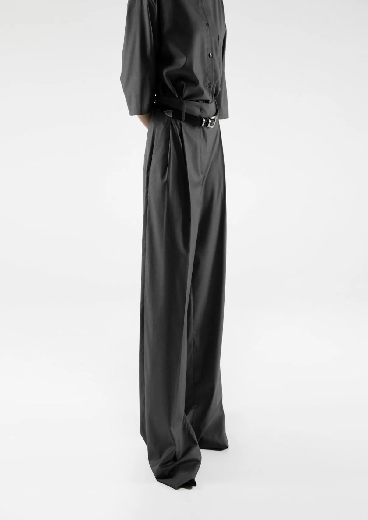 SIDE PLEATED PIN-TUCK WIDE TROUSERS